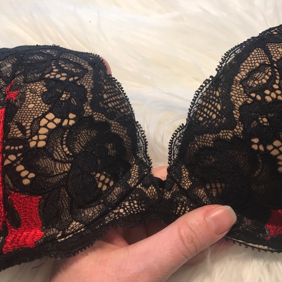 Victoria’s Secret push up bra 32B - Picture 4 of 4